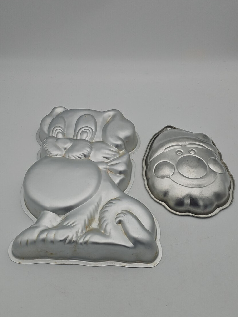 Lot 2 Vintage Wilton Aluminum Cake Pans 1978 Playful Puppy Dog 1987 Jolly Santa